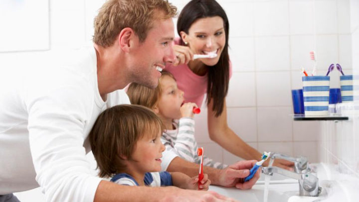 quatro-tecnicas-para-nao-esquecer-de-escovar-os-dentes